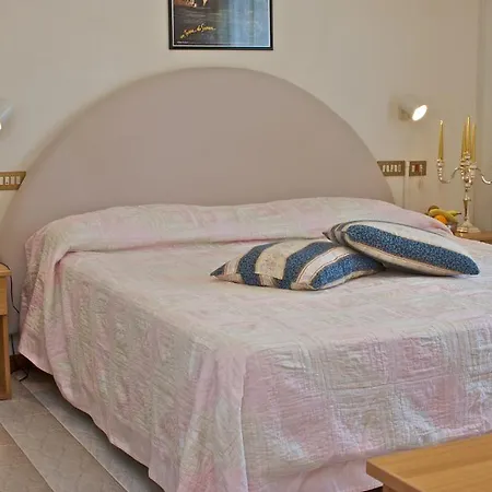 Massarelli Hotel 3*
